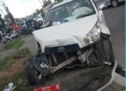 Viral..! Lagi-Lagi Mobil Operasional Plat Merah Tabrakan Beruntun di Jalan Raya Serang