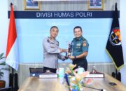 Kadiv Humas Terima Kunjungan Kapuspen TNI, Sinergitas Kunci Lewati Tantanganl