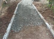 Pembangunan Jalan Paving Blok, RW 001 Desa Dandang Kecamatan Cisauk Diduga Tidak Sesuai Spesifikasi Standar Maupun Kualitas