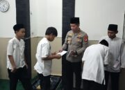 Berkah Ramadhan, Polsek Cakung Berbagi Beri Santunan Kepada Anak Yatim 