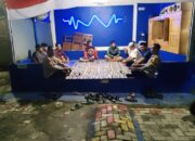 Patroli Malam , Bhabinkamtibmas Sambangi Warga di Pos Ronda