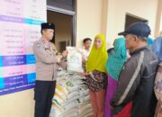 Sinergitas TNI-POLRI Desa Kubang amankan Kegiatan Pendistribusian Bantuan Pangan Tahun 2024 dari Badan Pangan Nasional di Kantor Desa Kubang Sukamulya. 