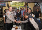 Sampaikan Pesan Kamtibmas Kapolres Metro Jakut Kunjungi Posko Pokdarkamtibmas Warakas