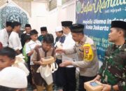 Kapolsek Matraman Bersama MUI Jakarta Timur Berbagi Berkah Di Bulan Ramadhan