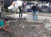 Banyak Korban Jatuh, Warga Dan Pemuda Perumahan Binong Permai Perbaiki Jalan Rusak Dengan Swadaya