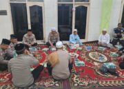 Dirbinmas Polda Metro Jaya Sholat Subuh Keliling Serahkan Al Quran Dan Sembako Di Jatinegara