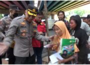 Polsek Pesanggrahan Santuni 100 Paket Sembako Bagi Warga Kurang Mampu Yang Tidak bisa Mudik