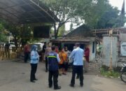 Cepat Dan Tanggap Bhabinkamtibmas Polsek Cengkareng Bersama Dinas Sosial P3S Evakuasi Pria ODGJ Yang Mengamuk