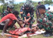 Perkenalan Dengan Masyarakat Intan Jaya Satgas Yonif 509 Kostrad Laksanakan Bakar Batu