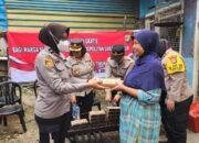 Polres Metro Jakarta Timur Bagikan 300 Makan Siang Gratis Warga Slum Area