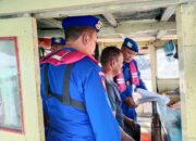Imbangi Pengamanan WWF di Bali Polisi Periksa Kapal Dan Penumpang Di Pelabuhan Jangkar Situbondo