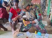 Tk Titigi Satgas Yonif 509 Kostrad Ramai Masyarakat Berobat Dan Berinteraksi
