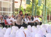 Kapolresta Cirebon Bersama Kadinkes Kabupaten Cirebon Berikan Penyuluhan Kepada Siswa SMAN 1 Gegesik