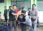 Semangat Berbagi Pada Hari Raya Idul Adha 1445 H, Ksatria Tri Dharma Bagikan Daging Kurban Untuk Masyarakat
