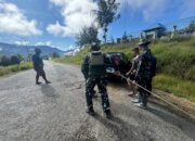 Prajurit Koops Habema Inisiatif Tolong Mobil Warga Yang Terperosok Di Mamba