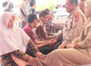 HUT Bhayangkara ke-78, Polres Jakut Berbagi Kebahagiaan Dengan Tunanetra