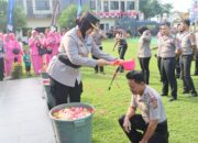 Kapolresta Cirebon Pimpin Upacara Korps Rapot Kenaikan Pangkat Periode Juli 2024