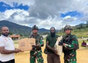 Empati Satgas TNI Berikan Santunan Sembako Warga Gome