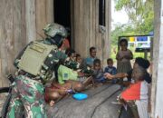 Bantu Kebutuhan Dasar Rakyat, Satgas TNI Kunjungi Rumah-Rumah Warga Puyagiya