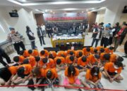 Polres Jakbar Ungkap Sindikat Judi Online Asal Kamboja Dengan Peputaran Uang Senilai 200 Miliar Rupiah