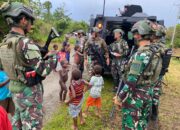 Sapa Damai Marinir Buat Anak-Anak Tomonsatu Ceria