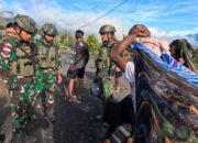 Mama Papua Senang Satgas Yonif 509 Kostrad Laksanakan Program Rosita