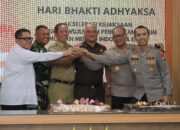 Kapolres Dan Forkopimko Jakut Beri Surprise Hari Bakti Adhyaksa ke-64 di Kejari