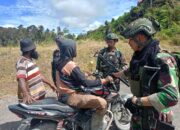 Warga Dukung Satgas TNI Amankan Area Pasar Pagi Sugapa