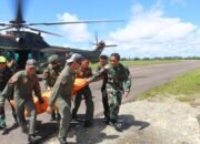 Heli Caracal TNI AU Mengevakuasi Pilot PT. Intan Angkasa Capt. Glen Malcolm Cooning WN Selandia Baru Yang Tewas Ditembak OPM Di Distrik Alama Kab. Mimika