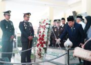 Kapolres Metro Bekasi Dan Forkopimda Kabupaten Bekasi Gelar Upacara Tabur Bunga Sambut Hari Kemerdekaan RI ke-79