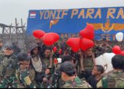 Momen Antusias Warga Delit Kibarkan Merah Putih Bersama Prajurit Habema 