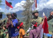 Warga Mombru Bersama Prajurit Habema Semangat Peringati HUT Kemerdekaan RI