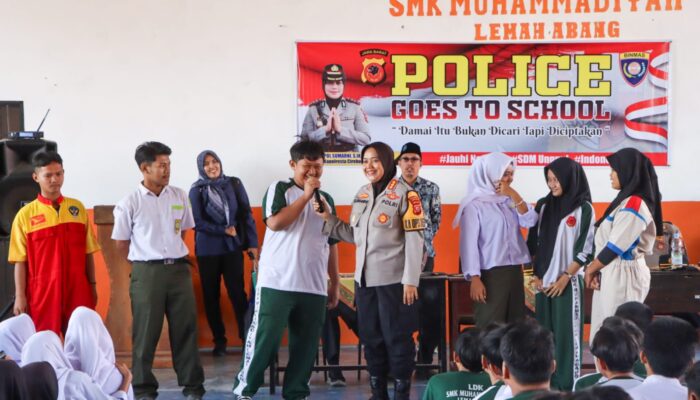 Gandeng elemen Mahasiswa, Kapolresta Cirebon Berikan Penyuluhan kepada Siswa SMK Muhammadiyah Lemahabang
