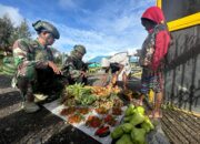 Program Rosita Satgas Habema Dukung Perekonomian Warga Kumlagupa