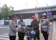Gabungan Polwan Mabes Polri Dan Polda Metro Gelar Aksi Simpatik Di HUT Ke-76