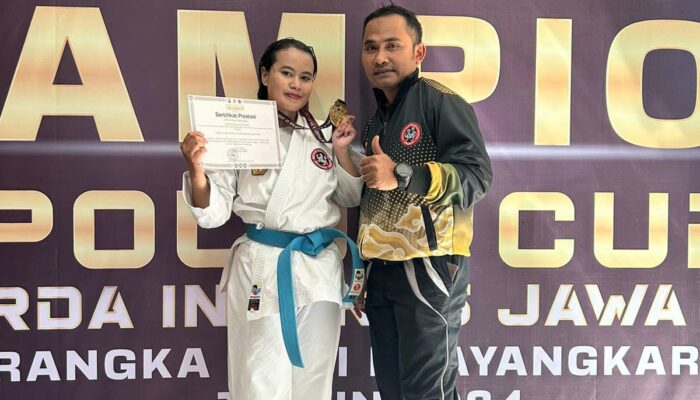 Sosok Inspiratif Budi Kitrina, Polwan Polresta Cirebon Jago Karate dengan Segudang Prestasi