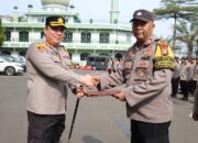 Kapolres Metro Jakarta Selatan Berikan Penghargaan Kepada Bhabinkamtibmas Teladan