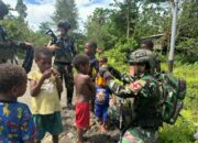 Komsos Satgas Marinir Habema Disambut Gembira Anak-Anak Muara