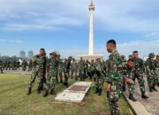 Wujud Kepedulian Dan Komitmen Prajurit Yonif 330 Tri Dharma, Jaga Lingkungan Monas Tetap “BERSERI”
