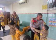 Resimen Siswa SIP 53.2 Polda Metro Datangi Panti Balita, Berita Bantuan Sosial