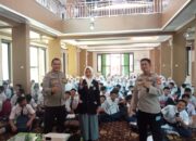 Polsek Bekasi Utara Bersama Bhabinkamtibmas Penyuluhan Dan Himbauan Stop Tawuran Di SMAN 4 Kota Bekasi