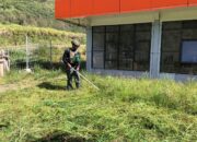 Sambut HUT Ke-79 TNI Satgas Habema Bersihkan Puskesmas Mayuberi