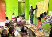 Guru Dan Siswa SD Asiafsaman Sambut Gembira Papua Pintar Satgas Habema
