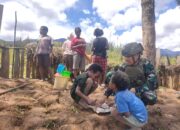 Komsos Satgas Habema Disambut Gembira Warga Kimak