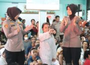 Polres Metro Jakarta Pusat Berikan Trauma Healing Untuk Korban Kebakaran Di Kebon Kosong, Kemayoran