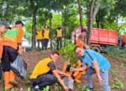Tanam puluhan bibit pohon, Jajaran Samapta Polres Metro Jakarta Timur Dukung Ketahanan Pangan