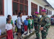 Warga Kiribun Senang Terima Komsos Marinir Habema
