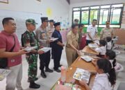 Bhabinkamtibmas Pulau Pramuka Dan Kanit Binmas Polsek Kepulauan Seribu Monitoring Kegiatan Makan Siang Bergizi