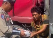 Bulan Penuh Berkah Satlantas Bagikan Makanan Buka Puasa, Untuk Sopir, Petugas Kebersihan, Buruh.