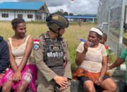 Personel Operasi Damai Cartenz-2025 Jalin Keharmonisan Dengan Masyarakat Pegunungan Bintang Di Oksibil